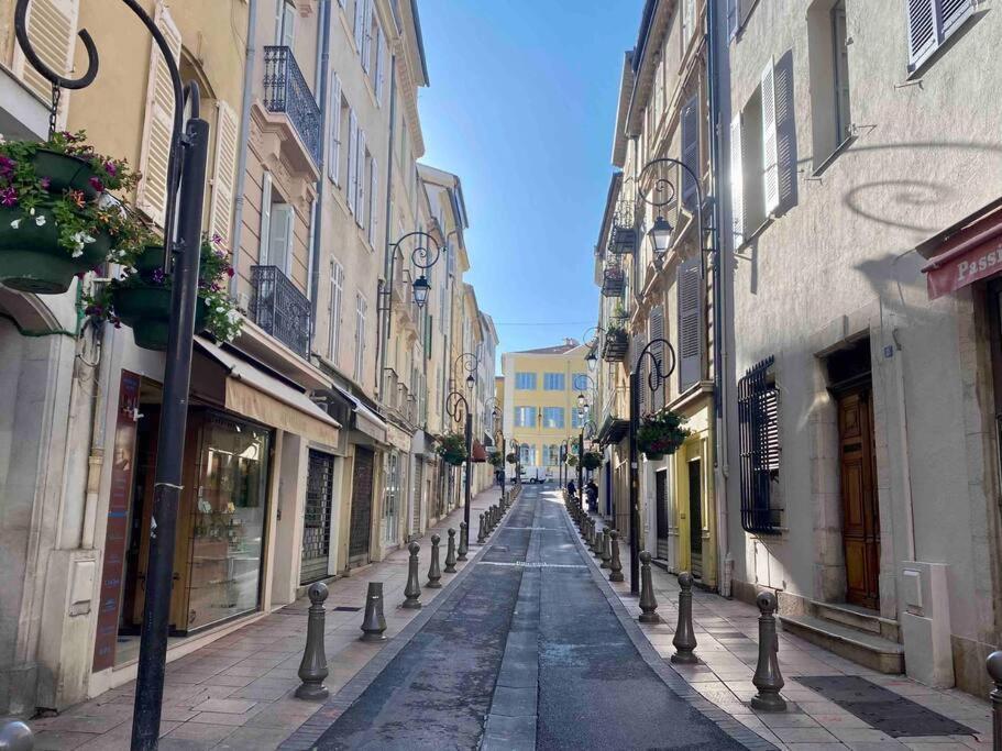 Au Coeur Du Viel Antibes - Cosy Appartement Exteriér fotografie